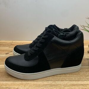 Blondo Goldy Waterproof Sneaker Bootie sz 6